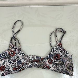 O’Neill bikini top